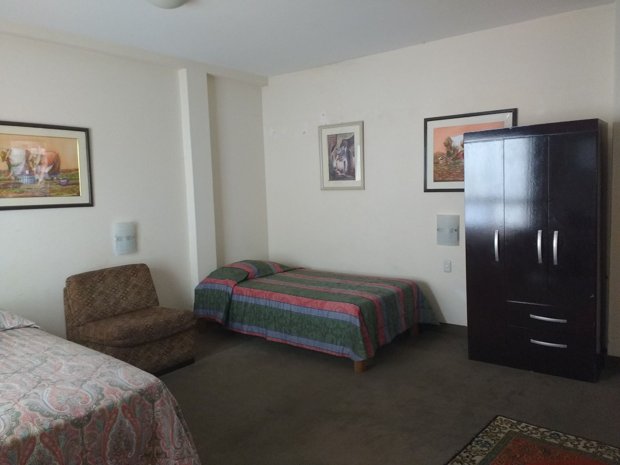 Alpackers Hotel 2*
